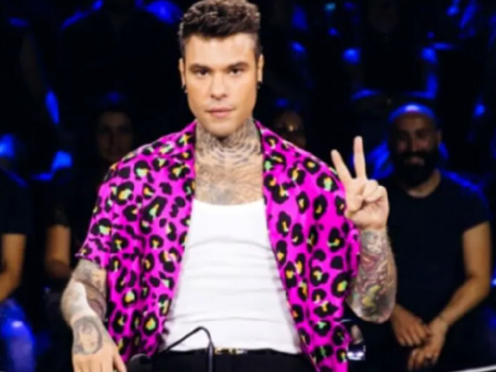 Fedez a X Factor: in difficoltà con lo spagnolo in un video divertentissimo!