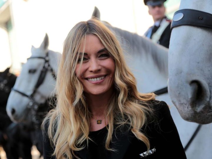 Elenoire Casalegno aggredita per le vie di Milano. La showgirl fa un appello direttamente al sindaco Sala!