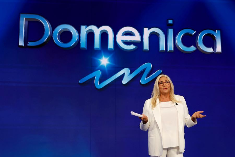 Mara Venier: la foto pubblicata suscita polemica per un dettaglio. Lei sbotta e risponde a tono a tutti gli hater!