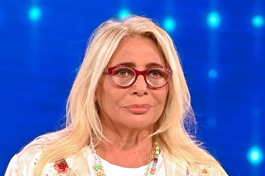Mara Venier: la regina della TV si lascia ingannare! Scopriamo come è stata truffata!