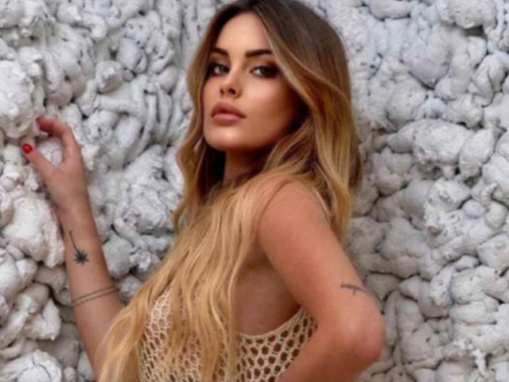 Sophie Codegoni ospite de “Il mercante in fiera” punta tutto sulla carta Le Corna. Il motivo crea scalpore!