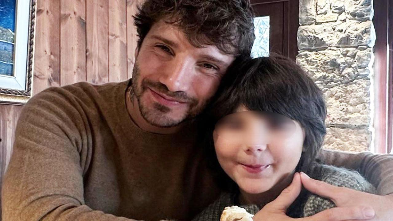 Scoop: Stefano De Martino catturato in un abbraccio misterioso! Ritorno di fiamma con Emma Marrone?