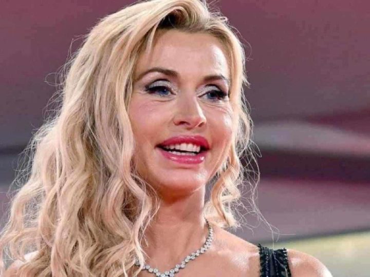 Valeria Marini single di nuovo: Il gossip scottante che sta facendo impazzire il web!